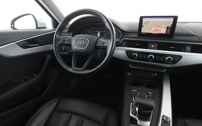 Audi A4 cena 79000 przebieg: 142330, rok produkcji 2018 z Lublin małe 352